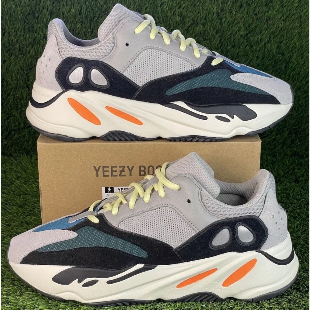 YEZZY 700